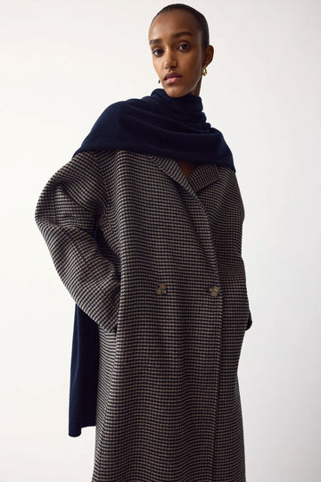 Soft Goat Knitted Scarf Navy