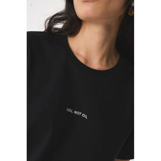 AKYN Adria 'SOIL NOT OIL' T-Shirt Black